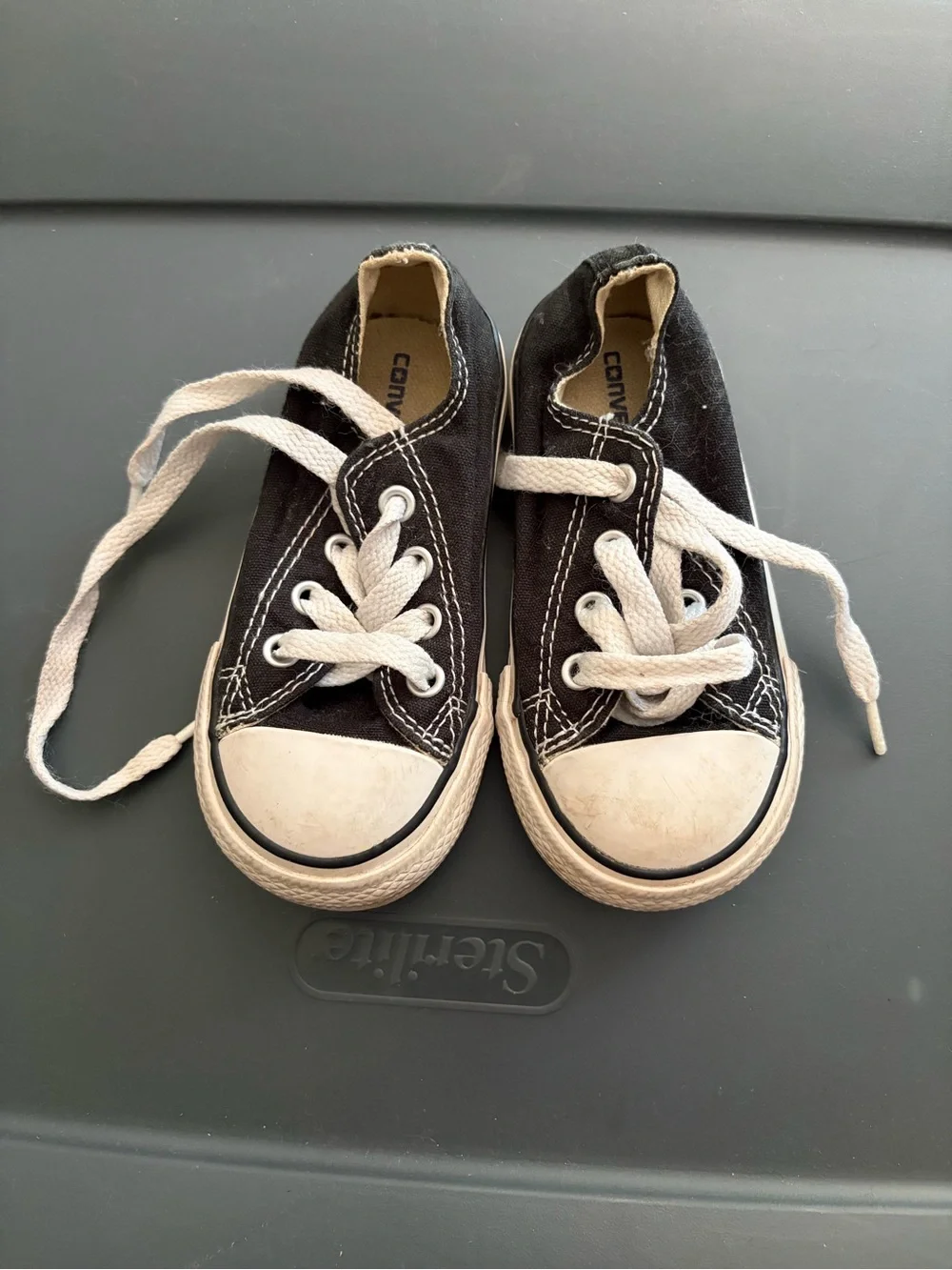Converse All Star Kids toddler Black and White Low-Top Canvas Sneakers size 6